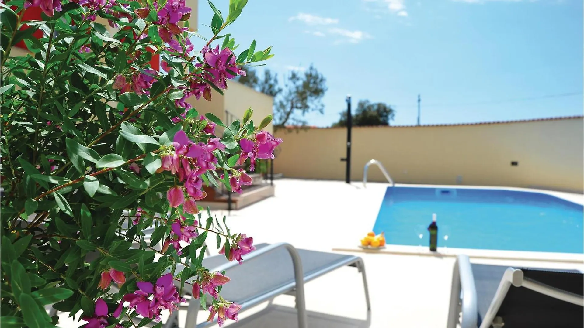 Lovely Home In Pakostane With Wifi 0*,  Kroatien