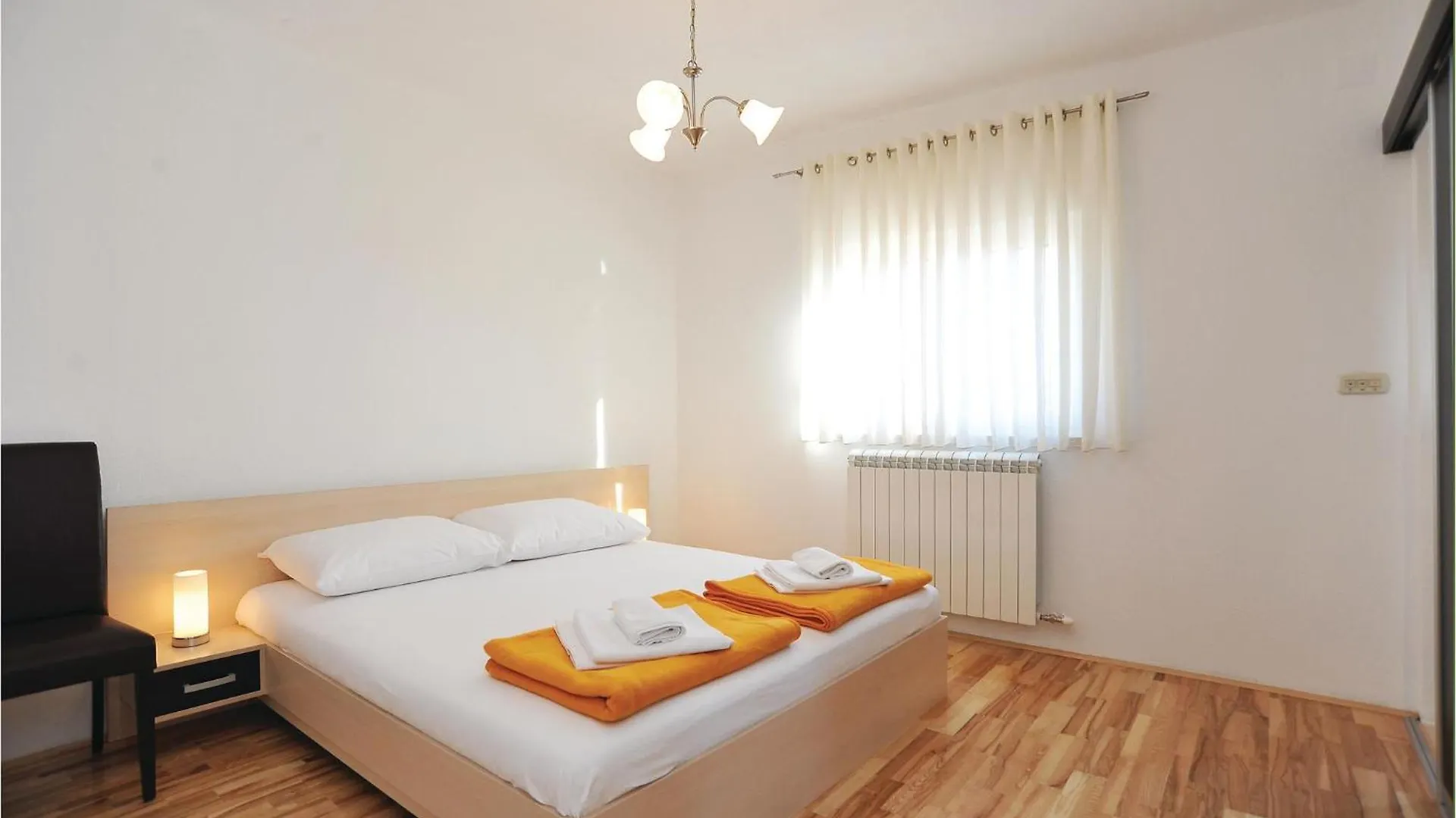 Lovely Home In Pakostane With Wifi 0*,  Kroatien