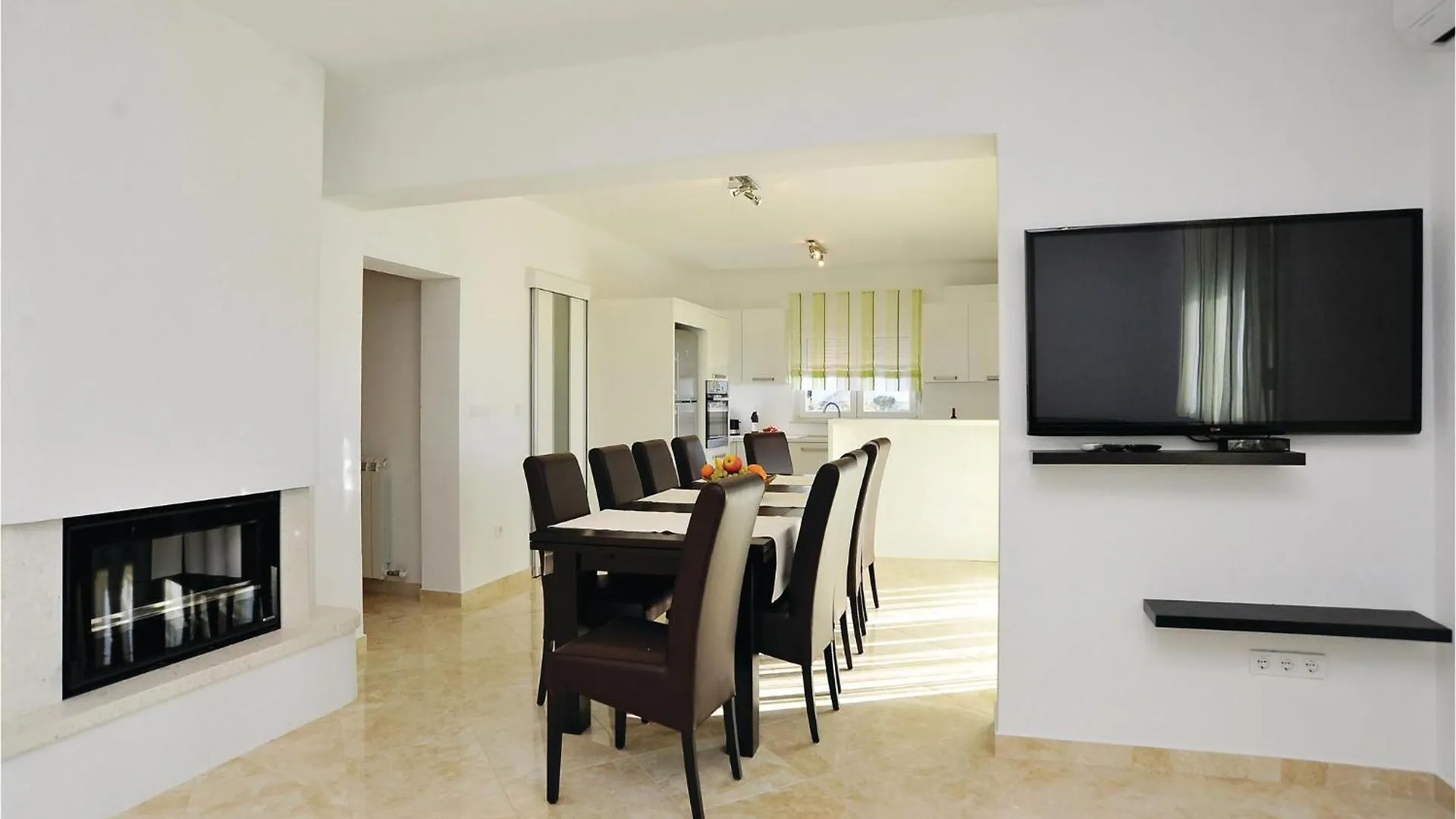 Lovely Home In Pakostane With Wifi Ferienhaus
