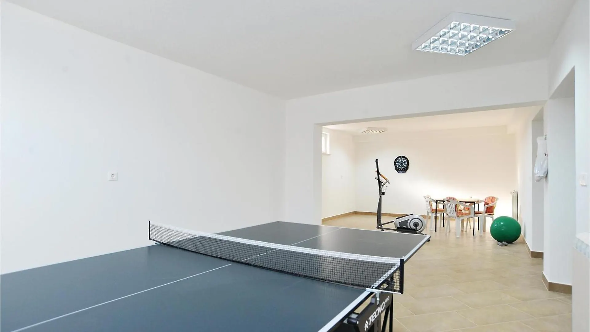 Lovely Home In Pakostane With Wifi Kroatien